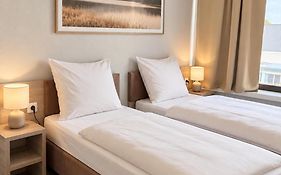 Aparthotel Emilia 24H Check-In, Free Parking And Wifi